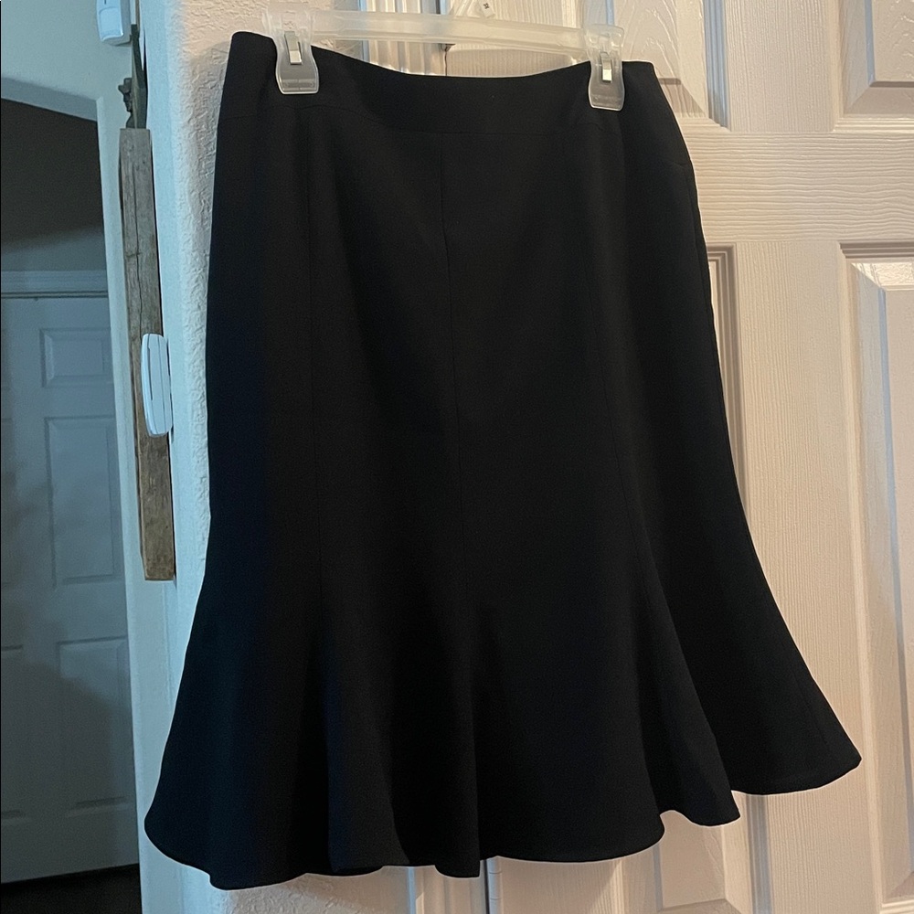 Peter Nygard black flared skirt 6P